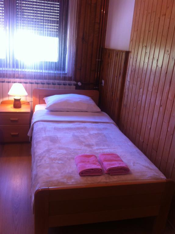 House Pribic Hotel Vrelo Koreničko Kamer foto