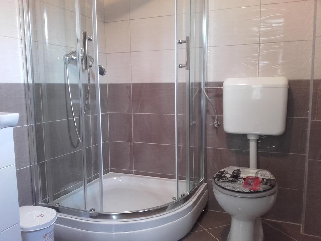 House Pribic Hotel Vrelo Koreničko Buitenkant foto